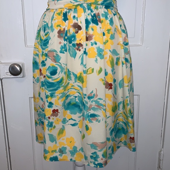 TAHARI FLORAL DRESS WITH REMOVABLE STRAPS - Picture 3 of 11